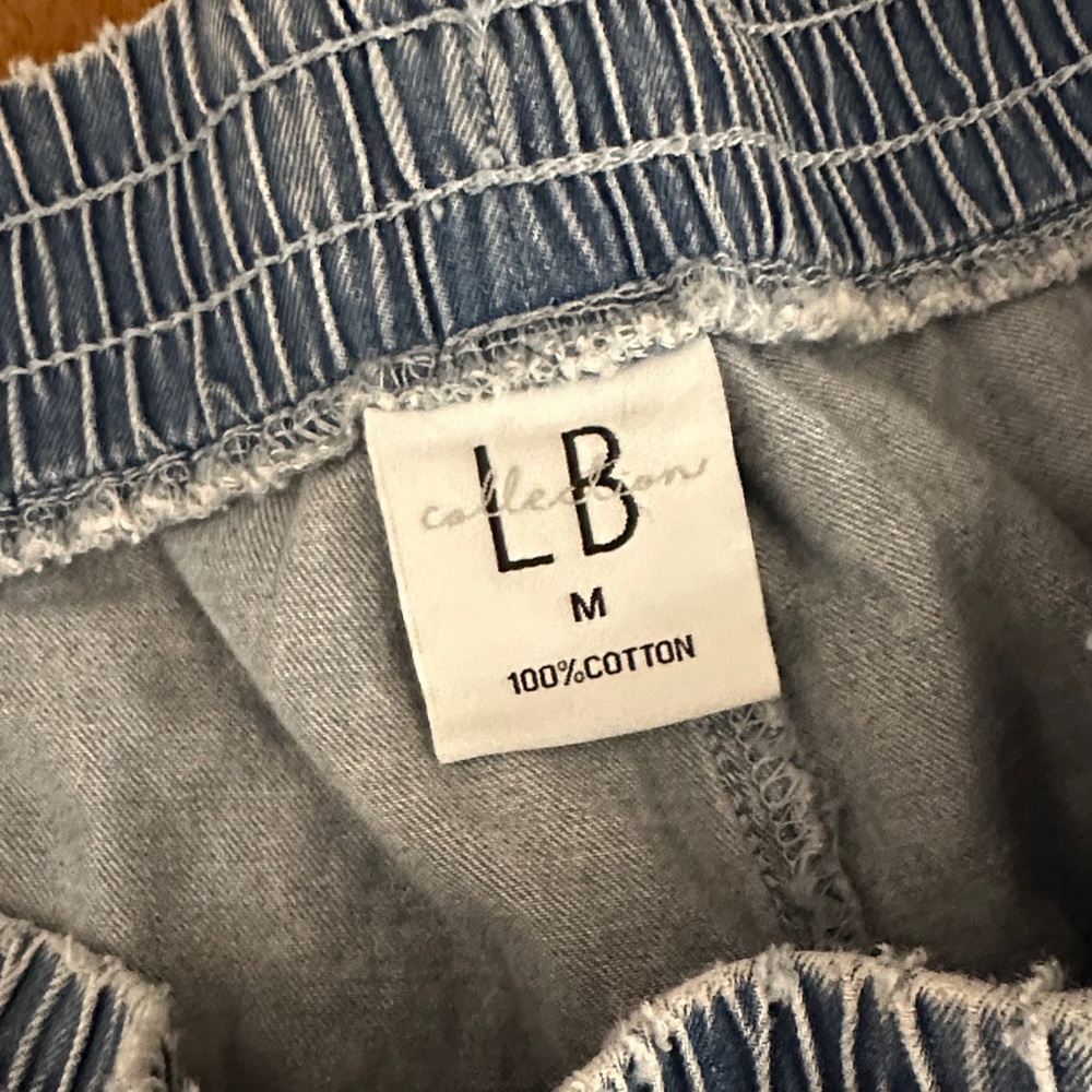 Little Bipsy Chambray Utility Shorts Size Medium EUC - Picture 2 of 5